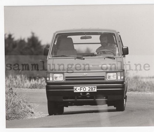 Ford econovan front view - front,