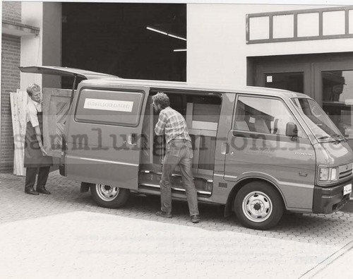 Ford econovan loading - ford,